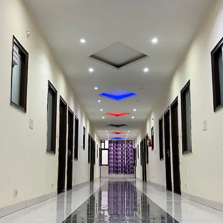 Hotel Albie Stay,Near Railway Station Chandigarh-2